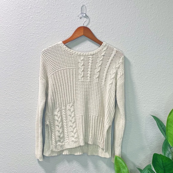 Abercrombie & Fitch Sweaters - Abercrombie & Fitch cream cable knit sweater